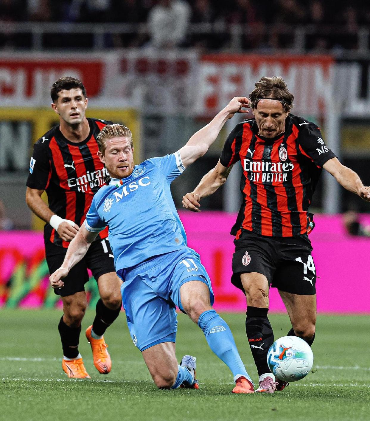 金年会入口-包含AC米兰发布备战花絮,赛后官宣签约,CBA常规赛任务艰巨,轮换策略成焦点的词条-金年会入口